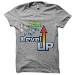 geek shirt level up gray...